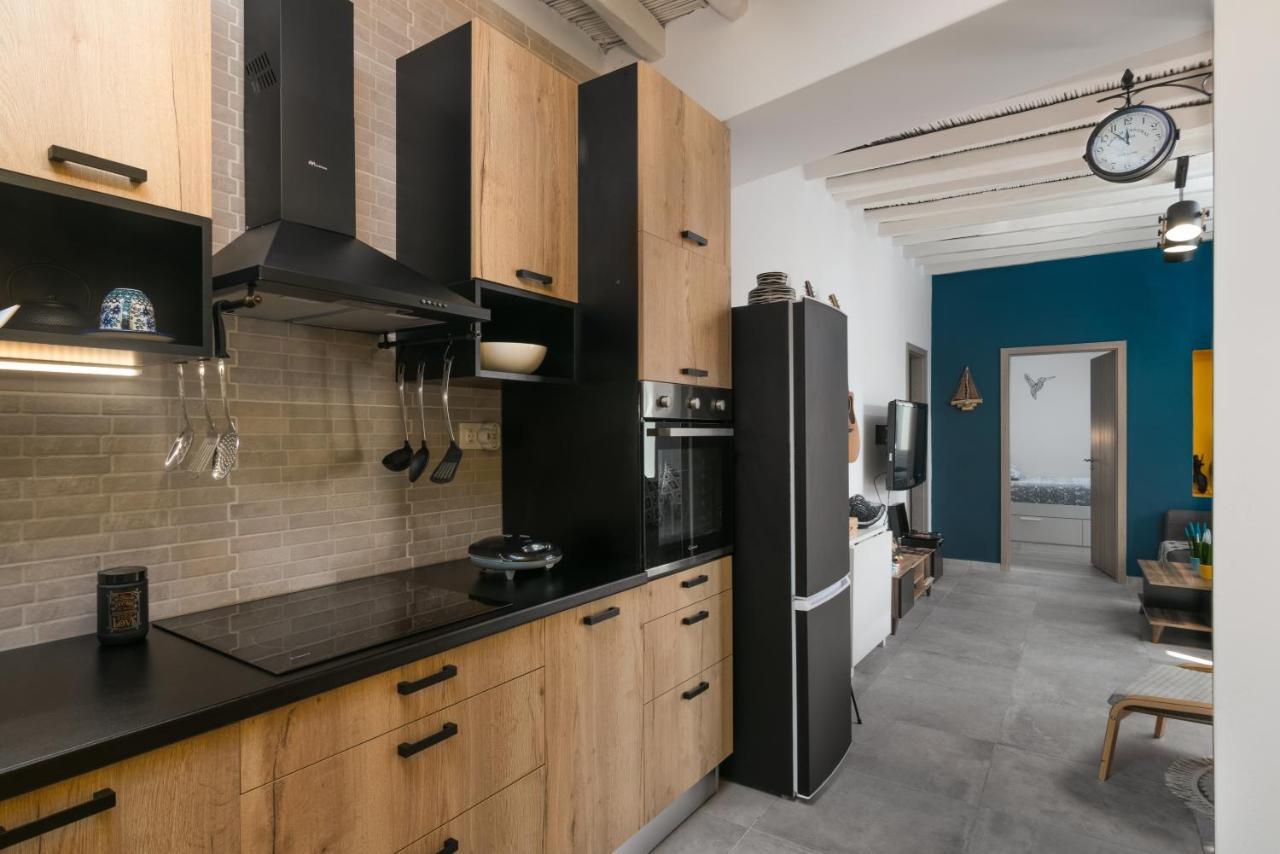 Milos Guesthouse Triovasalos Ngoại thất bức ảnh