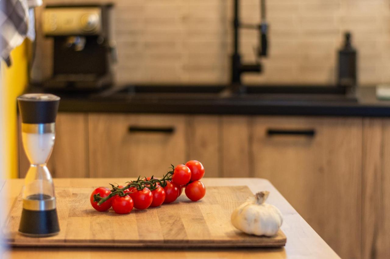 Milos Guesthouse Triovasalos Ngoại thất bức ảnh